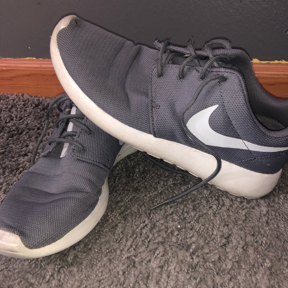 Nike grey Roshes.